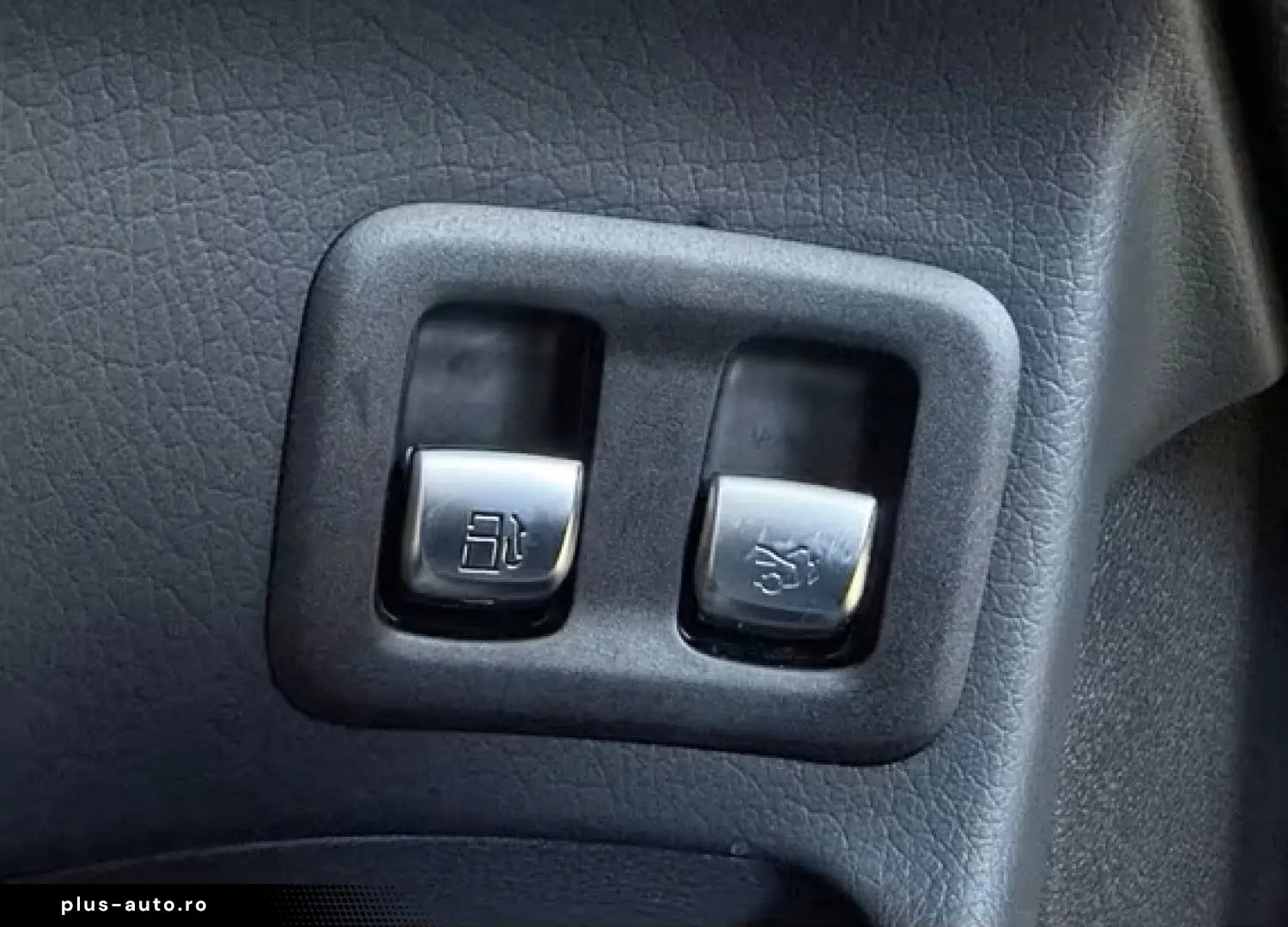 MERCEDES-BENZ GLC 300 e 4MATIC AMG Line Navi Pano.-Dach