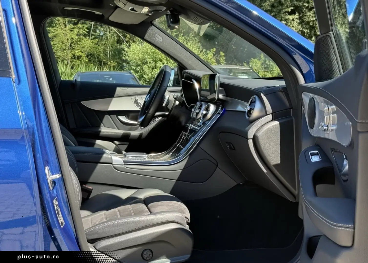 MERCEDES-BENZ GLC 300 e 4MATIC AMG Line Navi Pano.-Dach