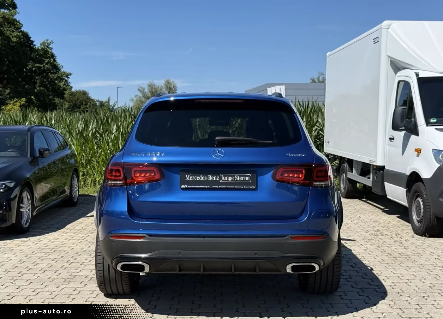 MERCEDES-BENZ GLC 300 e 4MATIC AMG Line Navi Pano.-Dach