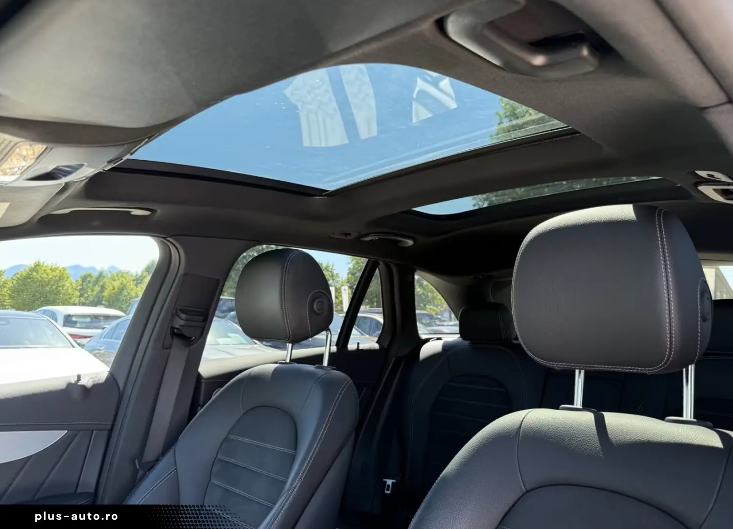 MERCEDES-BENZ GLC 300 e 4MATIC AMG Line Navi Pano.-Dach