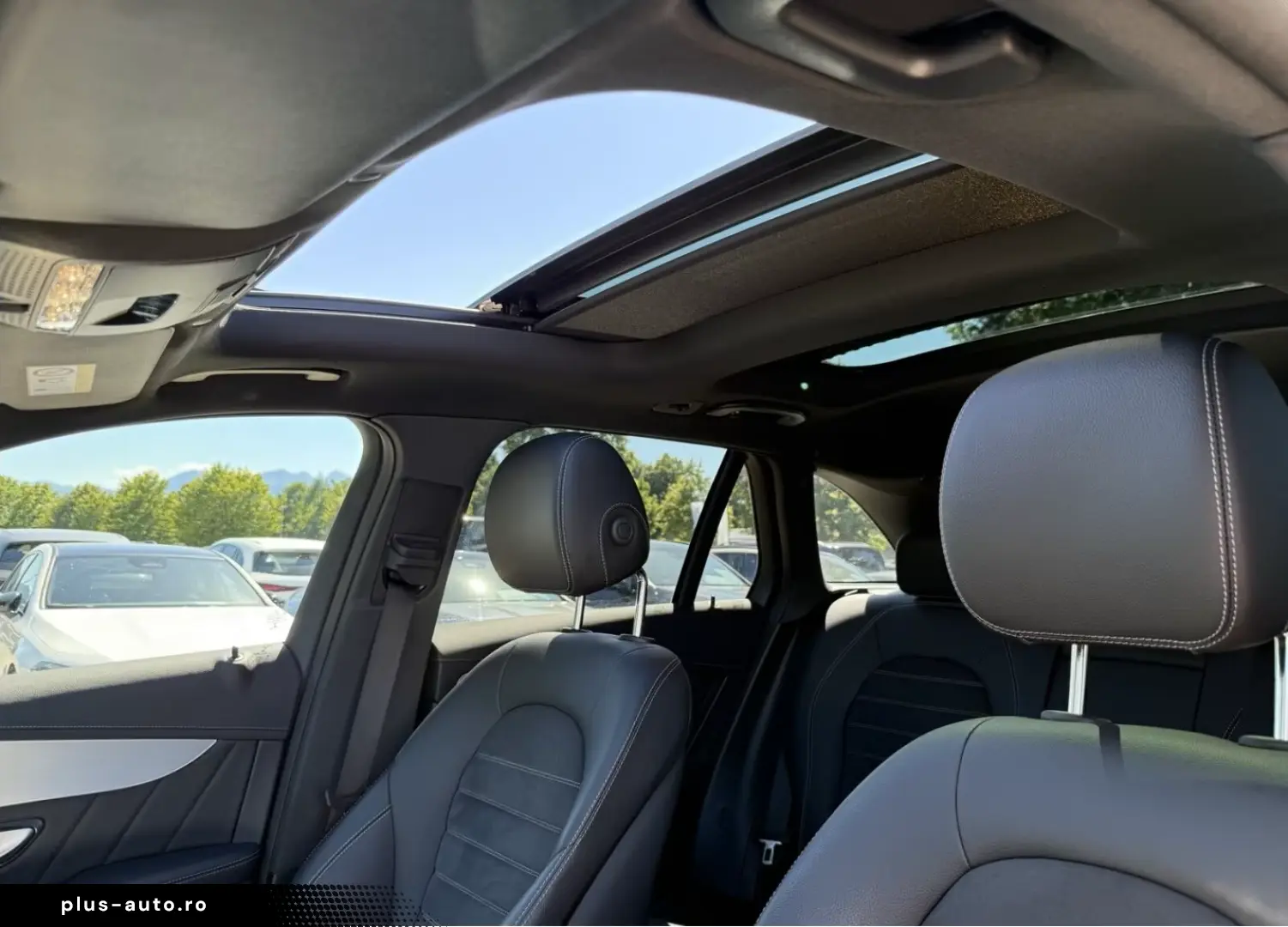 MERCEDES-BENZ GLC 300 e 4MATIC AMG Line Navi Pano.-Dach