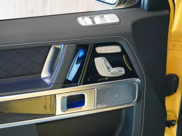 MERCEDES-BENZ G 63 AMG  DISTRONIC  Burmester® 3D  AMG Driver