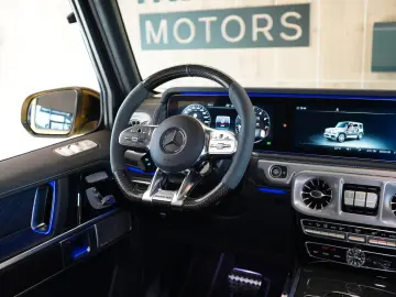MERCEDES-BENZ G 63 AMG  DISTRONIC  Burmester® 3D  AMG Driver