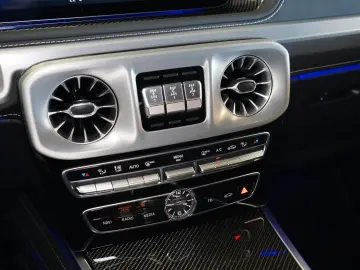 MERCEDES-BENZ G 63 AMG  DISTRONIC  Burmester® 3D  AMG Driver