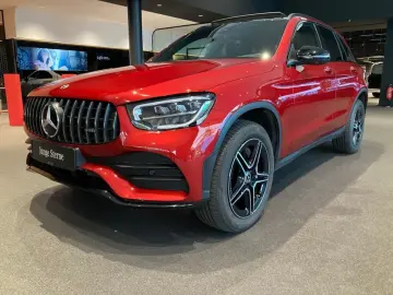 MERCEDES-BENZ GLC 300 de 4M AMG PANO NIGHT MEMORY 36…
