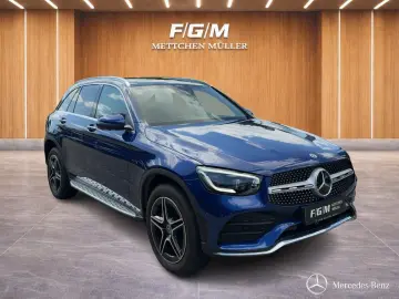MERCEDES-BENZ GLC 300de 4MATIC AMG-Line Pano 360 Key…