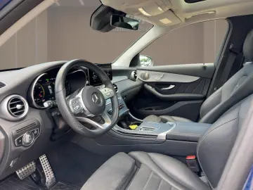MERCEDES-BENZ GLC 300de 4MATIC AMG-Line Pano 360 Key…