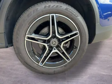 MERCEDES-BENZ GLC 300de 4MATIC AMG-Line Pano 360 Key…