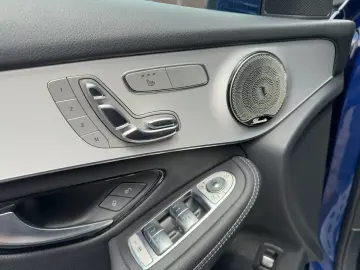 MERCEDES-BENZ GLC 300de 4MATIC AMG-Line Pano 360 Key…