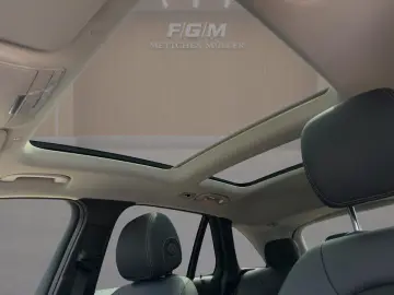 MERCEDES-BENZ GLC 300de 4MATIC AMG-Line Pano 360 Key…