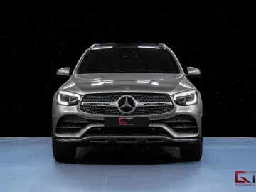 MERCEDES-BENZ GLC 300 de 4M AMG Pano Burm ACC Matrix Cockpit