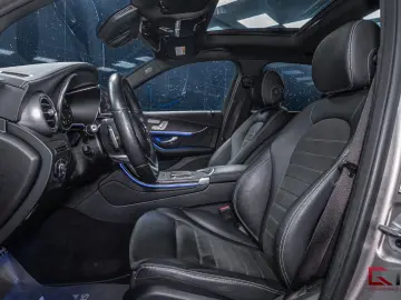 MERCEDES-BENZ GLC 300 de 4M AMG Pano Burm ACC Matrix Cockpit