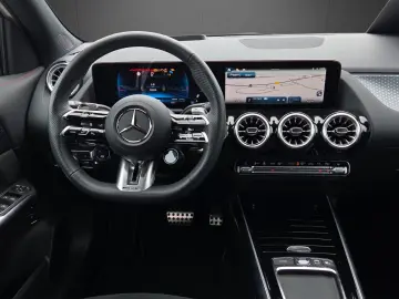 MERCEDES-BENZ GLA 35 AMG 4M NIGHT PANO AHK HUD MEMORY