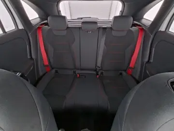 MERCEDES-BENZ GLA 35 AMG 4M NIGHT PANO AHK HUD MEMORY