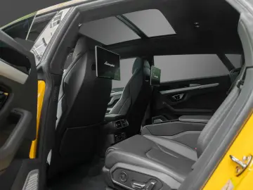 LAMBORGHINI URUS S  AKRAPOVIC VOLLCARBON 23  PANO B&O