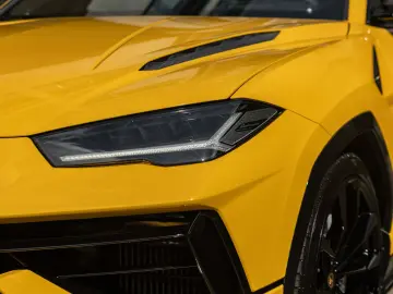 LAMBORGHINI URUS S  AKRAPOVIC VOLLCARBON 23  PANO B&O