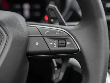 LAMBORGHINI URUS S  AKRAPOVIC VOLLCARBON 23  PANO B&O