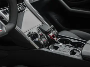 LAMBORGHINI URUS S  AKRAPOVIC VOLLCARBON 23  PANO B&O