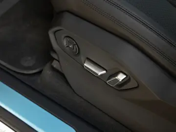 LAMBORGHINI URUS S  AKRAPOVIC VOLLCARBON 23  PANO B&O