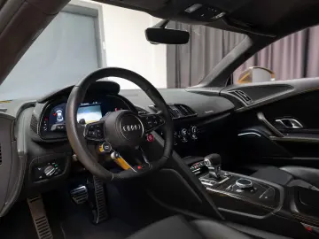 Audi R8 Performance