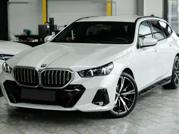 BMW 520d xDrive Touring M Sport   Finanțare Leasing