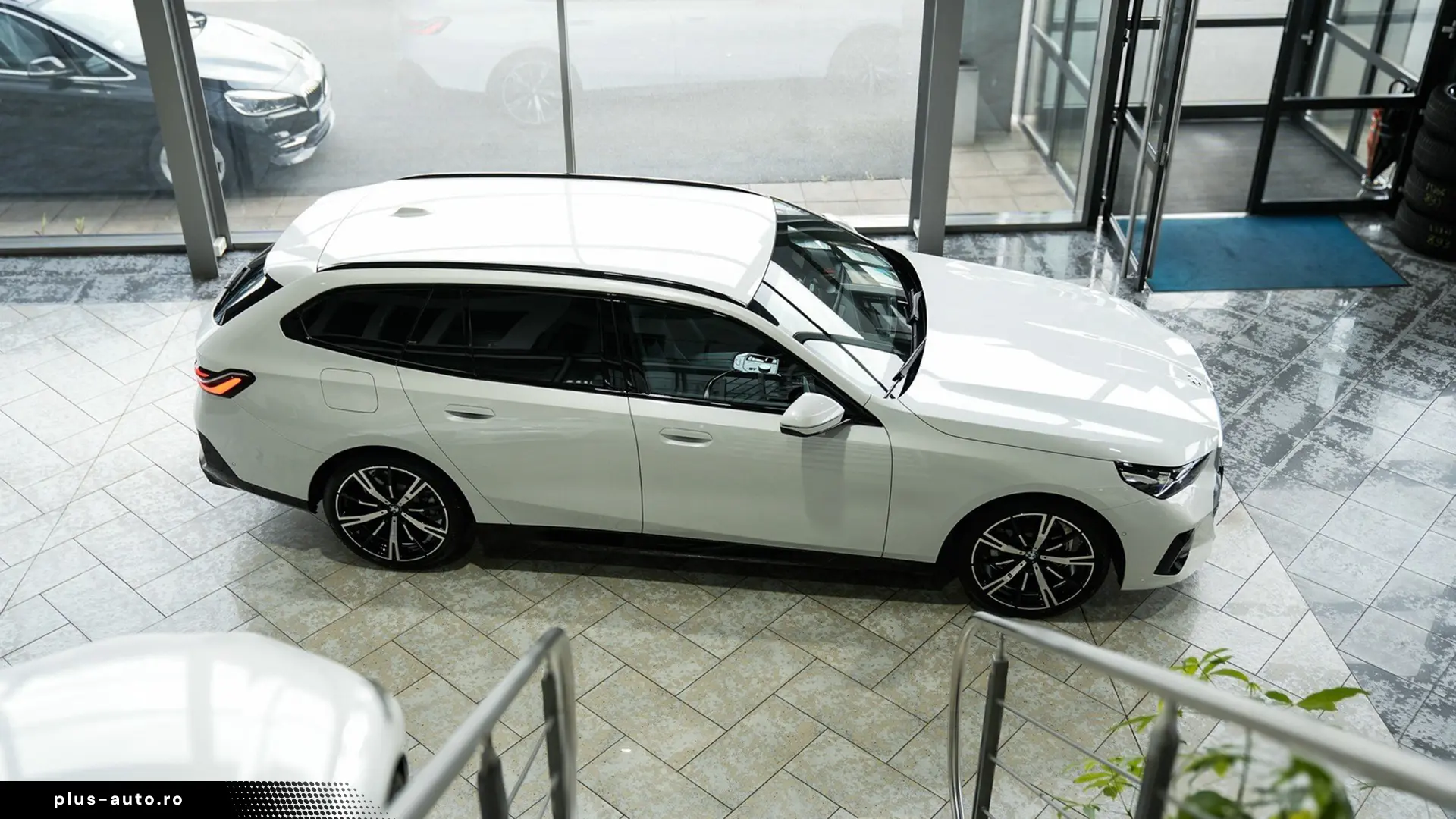 BMW 5 Series 2025 — imagine 5