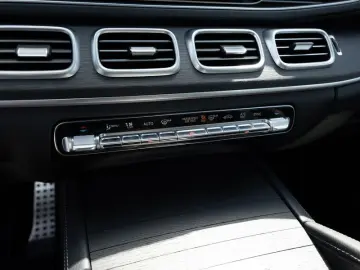 MERCEDES-BENZ GLE 300d 4M Coupe AMG-Sport Pano Burm AHK HUD
