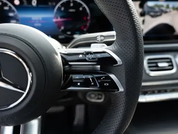 MERCEDES-BENZ GLE 300d 4M Coupe AMG-Sport Pano Burm AHK HUD