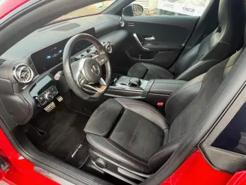 MERCEDES-BENZ CLA 200  AMG Line Night Paket