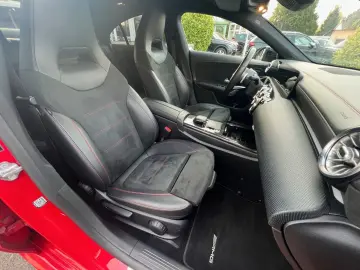 MERCEDES-BENZ CLA 200  AMG Line Night Paket