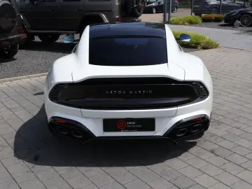 ASTON MARTIN Vanquish V12 by  Q  full CARBON
