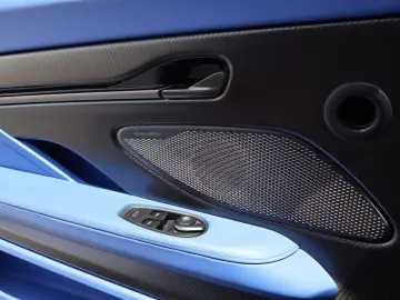 ASTON MARTIN Vanquish V12 by  Q  full CARBON