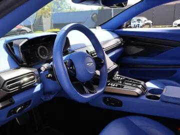 ASTON MARTIN Vanquish V12 by  Q  full CARBON