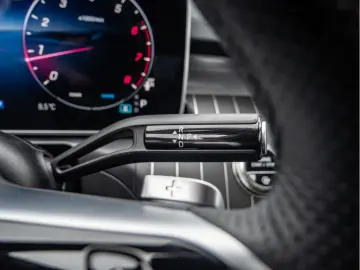 MERCEDES-BENZ CLE 450 4M AMG Sport Premium LED Pano SHD Kam