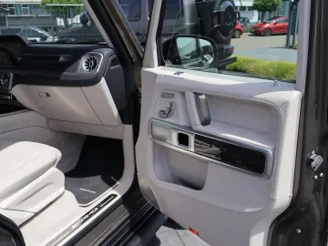 MERCEDES-BENZ G 63 AMG MANUFAKTUR Superior-A22-NightP-BRABUS