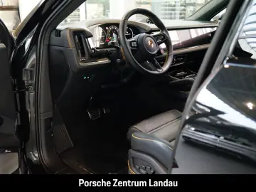 PORSCHE Cayenne Turbo E-Hybrid Coupe mit GT-Paket PDCC