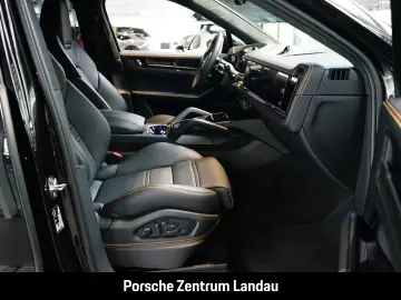 PORSCHE Cayenne Turbo E-Hybrid Coupe mit GT-Paket PDCC