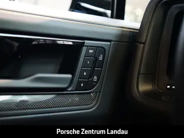 PORSCHE Cayenne Turbo E-Hybrid Coupe mit GT-Paket PDCC