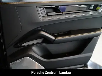 PORSCHE Cayenne Turbo E-Hybrid Coupe mit GT-Paket PDCC