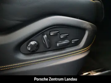 PORSCHE Cayenne Turbo E-Hybrid Coupe mit GT-Paket PDCC