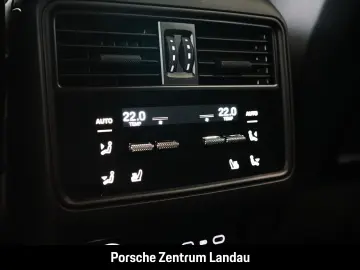 PORSCHE Cayenne Turbo E-Hybrid Coupe mit GT-Paket PDCC