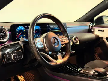 MERCEDES-BENZ CLA 180d AMG Line Night Pack