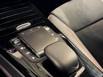 MERCEDES-BENZ CLA 180d AMG Line Night Pack