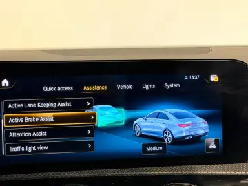 MERCEDES-BENZ CLA 180d AMG Line Night Pack