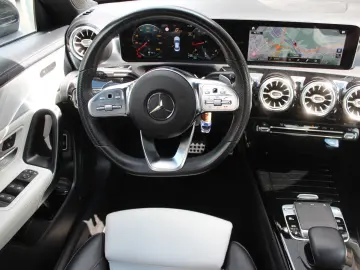 MERCEDES-BENZ CLA 200 AMG LED PDC KAMERA NAVI