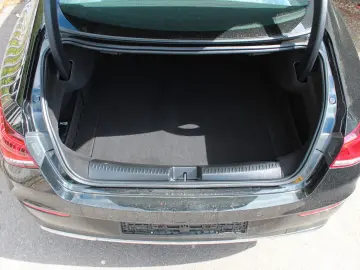MERCEDES-BENZ CLA 200 AMG LED PDC KAMERA NAVI