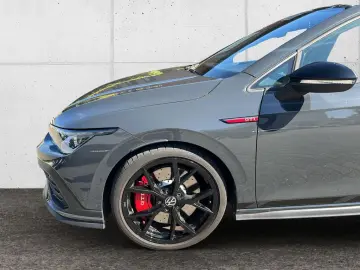 VW Golf VIII 2.0 TSI GTI Clubsport H K Akrapovic
