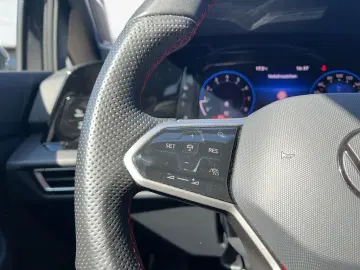 VW Golf VIII 2.0 TSI GTI Clubsport H K Akrapovic