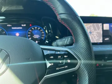 VW Golf VIII 2.0 TSI GTI Clubsport H K Akrapovic
