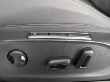 CUPRA Terramar 1.5 eTSI Edge HuD 360  18 Allwetter ACC